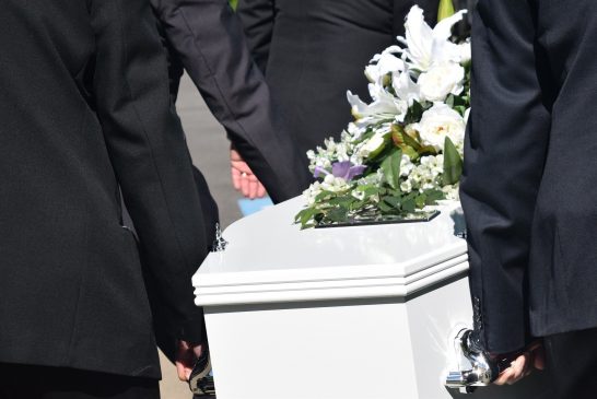 Freno a la extorsión en momentos de duelo: Multas de hasta 4.2 millones de pesos a funerarias que retengan cuerpos o cenizas
