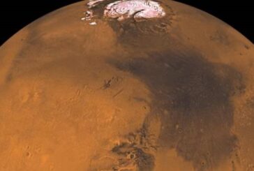 Encuentran glaciares bajo el polvo de Marte