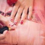 ¿Sueñas que las uñas de tus manos se quiebran?