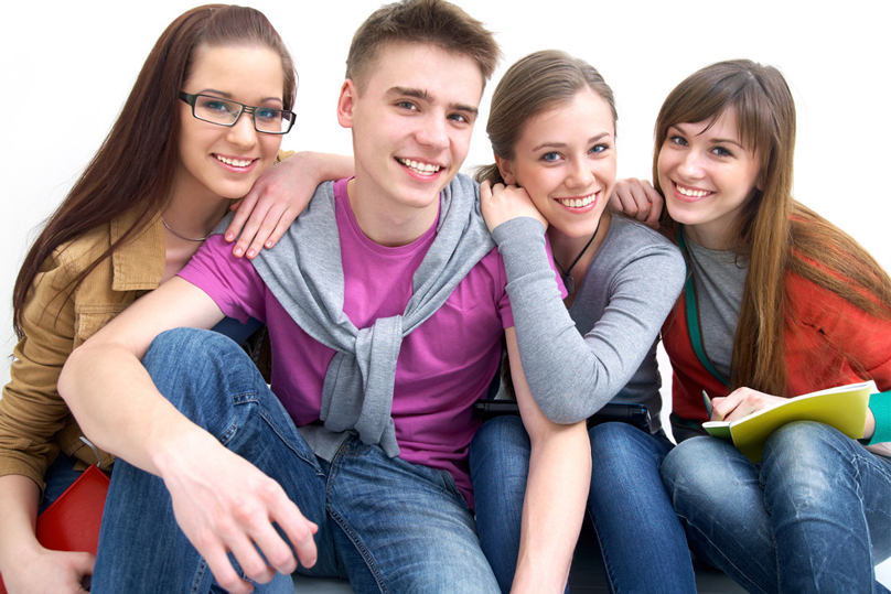 Plantean otorgar incentivos fiscales a las empresas que contraten jóvenes de 16 a 29 años