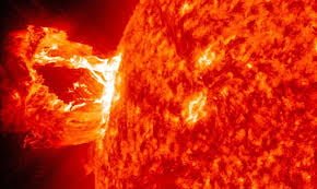 ¿Alienígenas o erupción solar?