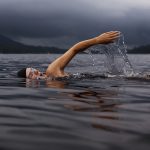 Los asombrosos beneficios de la natación y su influencia en la quema de calorías