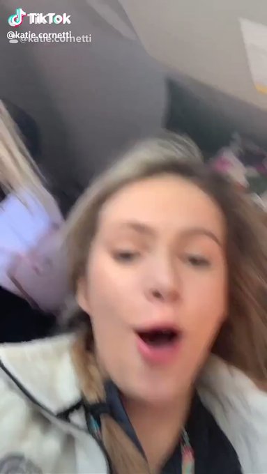 Tienen aparatoso accidente vial y graban un video para Tik Tok