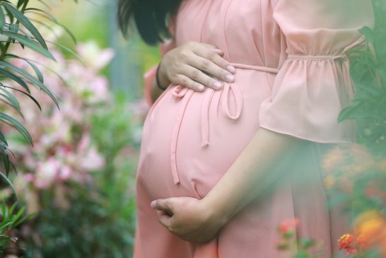 ¿Ampliar a un año la licencia de maternidad con goce de sueldo?