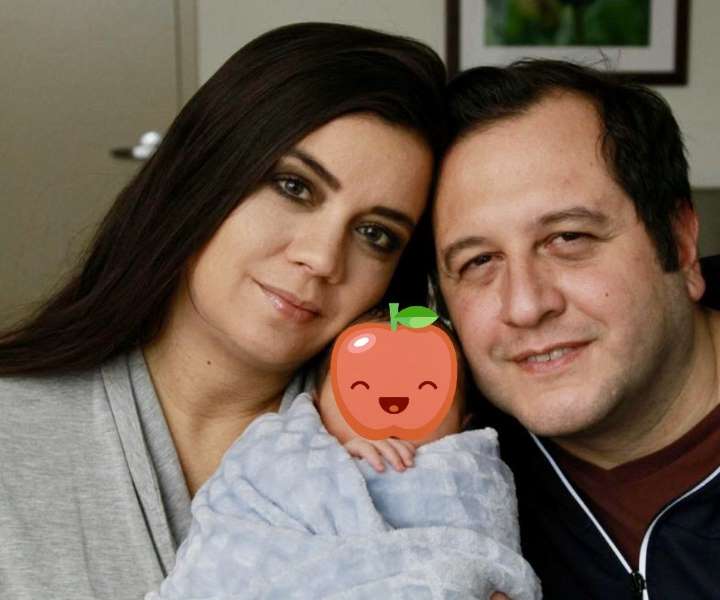 Hijo de AMLO presenta foto junto a su esposa y el pequeño Salomón Andrés Manuel