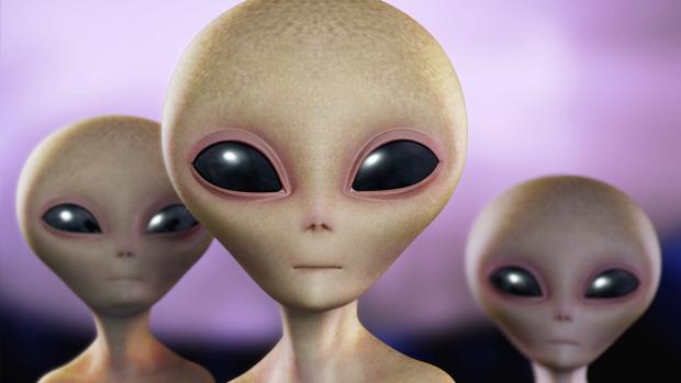 Que empleada de la NASA admite estar en contacto con extraterrestres