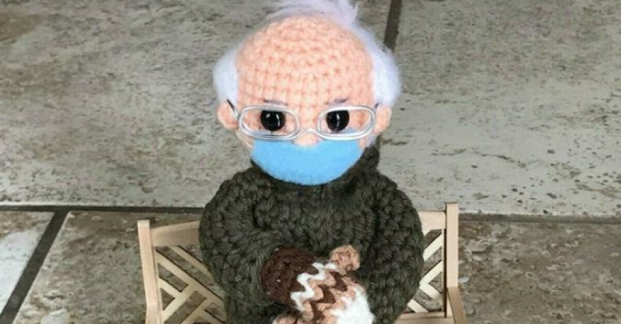 Muñeco inspirado en Bernie Sanders recauda más de 40 mil dólares para ONG