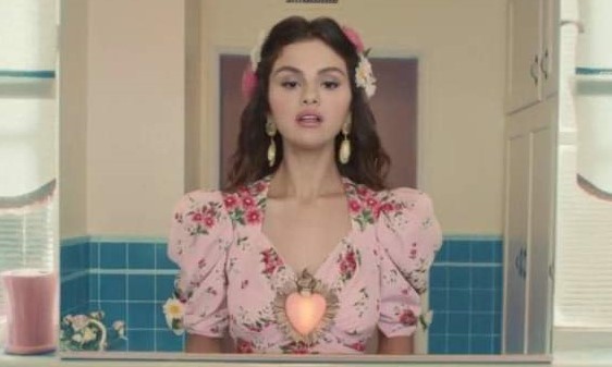 Selena Gómez lanza De Una Vez, tras casi diez años sin cantar en español (video)
