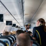 Tras drástica caída del 54.2% de pasajeros, Aeroméxico despedirá a 374 sobrecargos