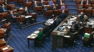 Tras más de un día de discusión, Senado EU aprueba el Plan de Rescate Económico de #Biden