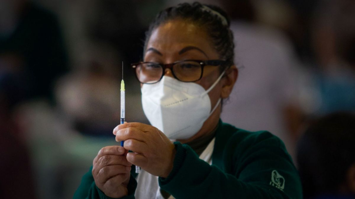 Compra Gobierno Federal jeringas para vacuna del COVID a empresa de corporativo sancionado por colusión