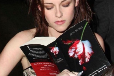 Luce adorable Kristen Stewart en la nueva imagen filtrada como Lady Di