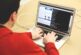 El acoso virtual ya es violencia psicológica: Impulsan ley para castigar el control y espionaje por medios digitales