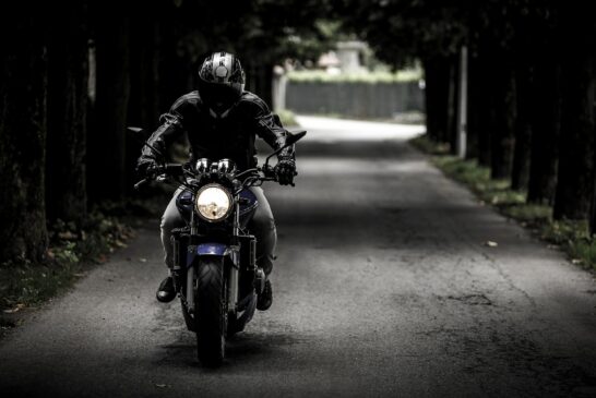 Reglas estrictas al motociclismo: Buscan ordenar el caos vial en las ciudades