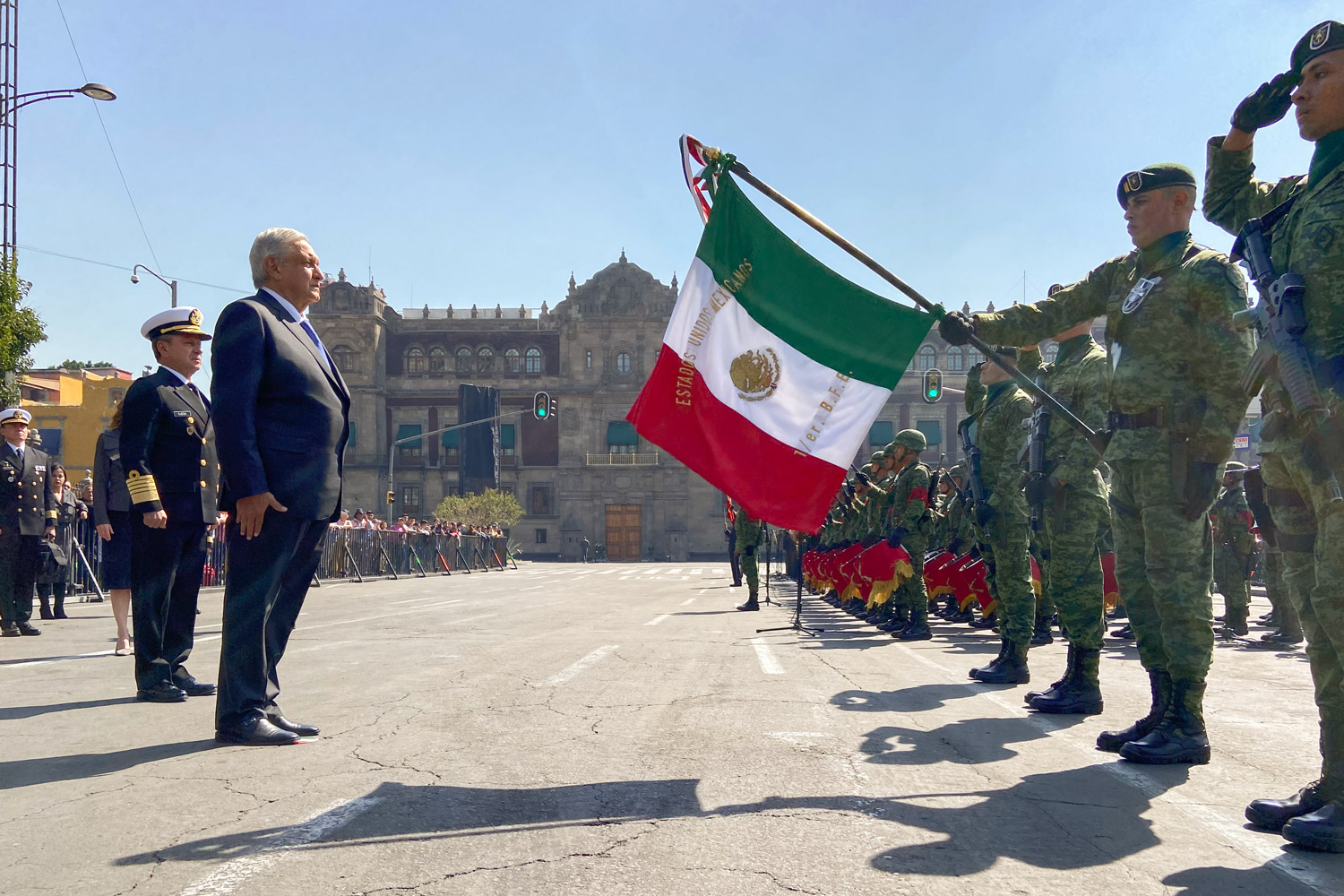 EJÉRCITO, AMLO