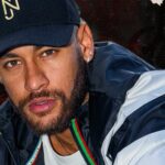 Neymar, estrella del PSG, paga sueldo íntegro a empleados de su escuela, cerrada hace un año
