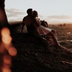 Ardo, Muero, Y revivo, Entre tus labios: Los versos amorosos de July Buendía