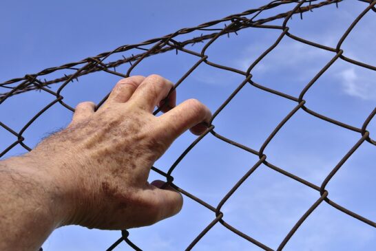 Buscan garantizar tratamiento continuo para personas con VIH en penales