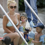 Mujeres Vivas, Mujeres Libres suma su voz de protesta en contra de la violencia reproductiva a propósito del caso de #BritneySpears