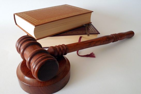 Jueces anónimos contra las mafias: Impulsan ley para ocultar la identidad de juzgadores en casos de narcotráfico y violencia