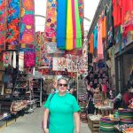 Folklore y cultura mexicana: Ganancia para los intermediarios, que acaparan e imponen sus precios bajos de compra al artesano pobre