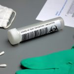 Detectan pruebas falsas de COVID en AICM