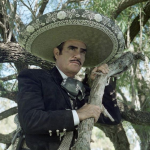 Harán traqueotomía a Vicente Fernández, para que pueda respirar mejor