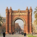 Hay un mensaje subliminal para motivar la migración de los jóvenes españoles, con maestrías y doctorados, para lanzarse a “la conquista del Nuevo Mundo”