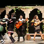 Con la develación de una placa por sus 150 representaciones, La plaza de Juan y Juana concluye su temporada en el Helénico