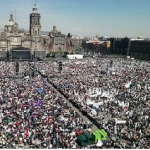 El nuevo capricho de AMLO: Quiere Zócalo repleto, pese al alto riesgo de contagios