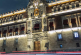 Los bellos jarrones de Maximiliano, que le estorban a Juárez en Palacio
