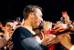Chris Martin, vocalista de Coldplay, padece infección pulmonar grave
