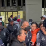 En oficina de Alcaldía Cuauhtémoc, hallan propaganda contra Sheinbaum; Sandra Cuevas acusa operativo ilegal de granaderos (videos)