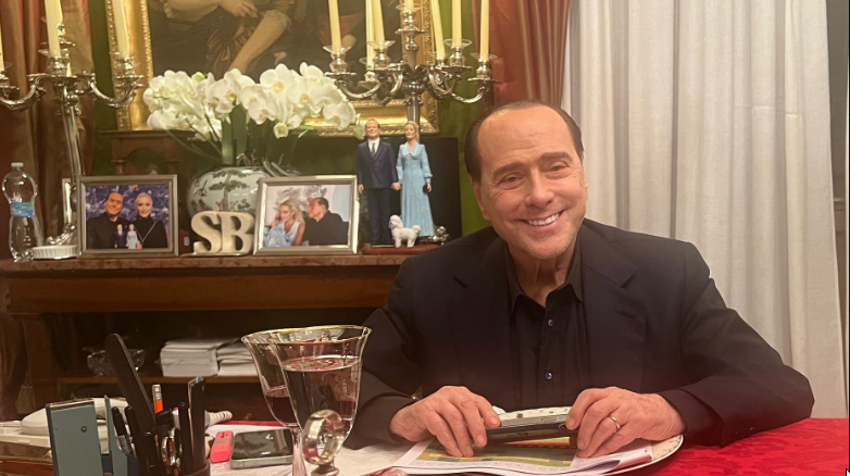 Foto: Twitter @berlusconi