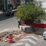 Toma de agua potable se ha convertido en un hoyo peligroso, lleno de piedras y basura, en la Colonia Ignacio Zaragoza, alcaldía Venustiano Carranza