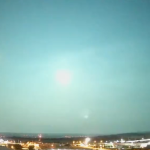 Veloz meteoro cruza y explota espectacularmente en los cielos de República Checa (video)