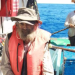Un náufrago australiano y su perrita son encontrados por pescadores mexicanos en el Océano Pacífico, luego de tres meses a la deriva