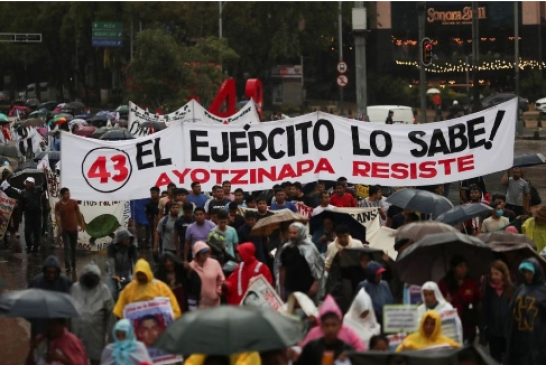 Caso Ayotzinapa, una papa caliente que le estalla a AMLO; su proceder, más oscuro que EPN