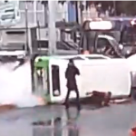 Así ocurrió choque y volcadura entre dos unidades de transporte público en Alcaldía Iztacalco (video)