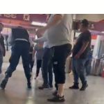 Detienen a 5 personas tras riña con Policías en la estación Pantitlán (video)
