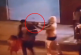'Halloween' de terror en Colombia; motosicarios matan a hombre frente a su pequeña (video)