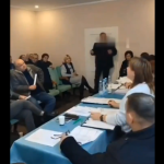 Ucrania: En plena reunión, diputado lanzó varias granadas de mano; lesiona a por lo menos 26 personas