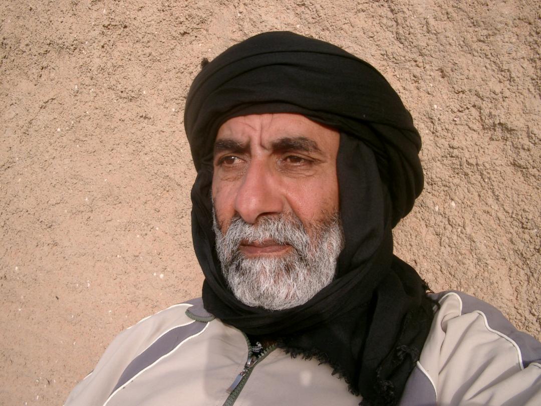 Bachir Ahmed Aomar, poeta árabe,