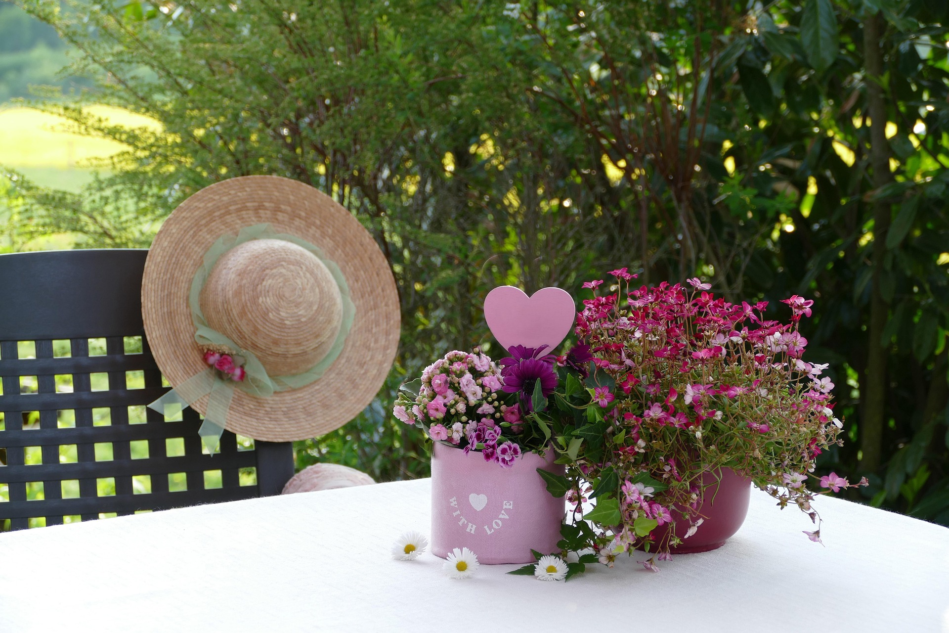 FLORES, DÍA DE LA MADRE, DÍA DEL AMOR/ Katzenfee50 en Pixabay