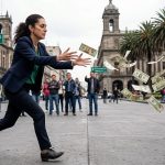 Bonos basura y fuga de capitales: La pobreza mental del régimen asfixia la economía nacional