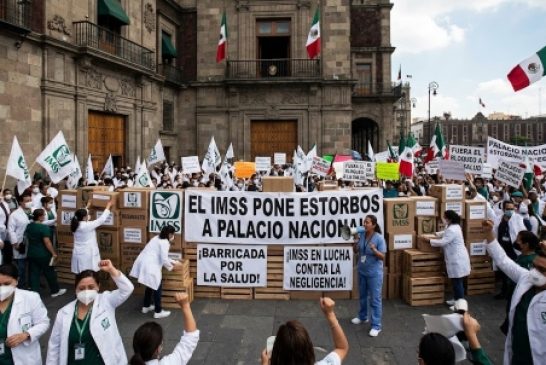 Zoé Robledo boicotea la compra consolidada de medicamentos para operar red de sobreprecios en el IMSS