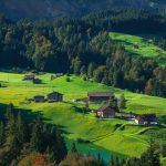 Más allá del chocolate y los bancos: La Suiza oculta que une a agricultores con la diplomacia global